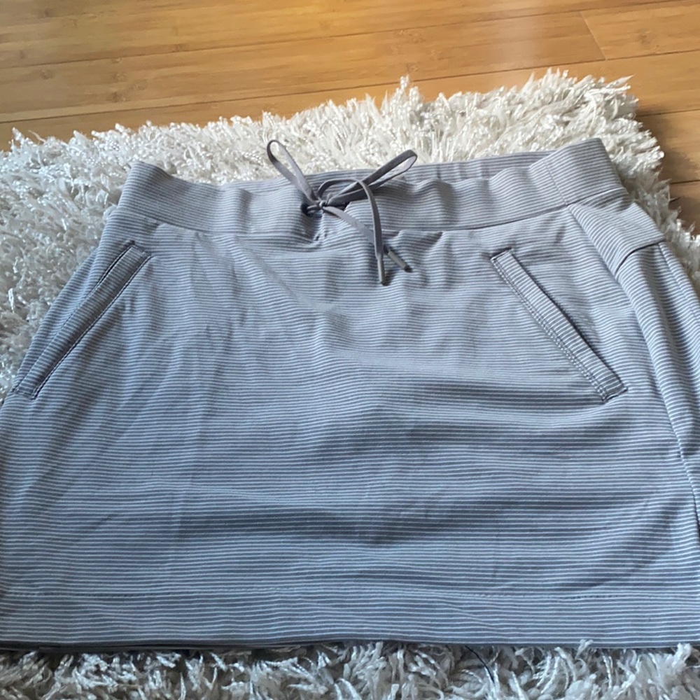 Athleta striped skort -NWOT